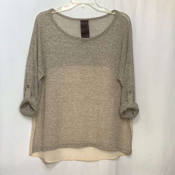 Moon Collection Lightweight Neutral Mixed Media Blouse Size XL - Picture 3 of 15